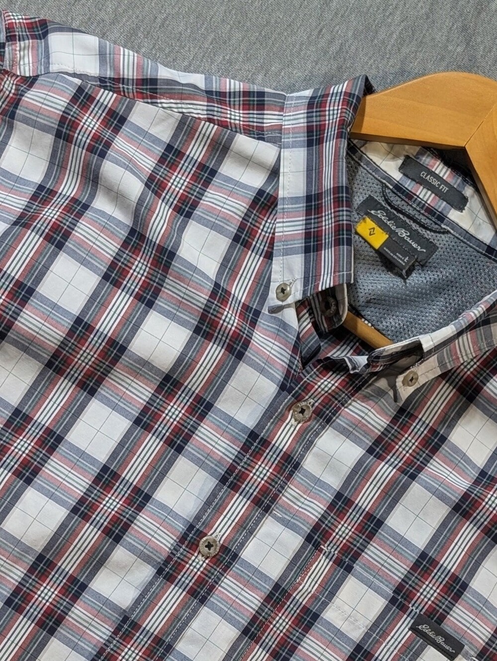 Eddie Bauer Travex Classic Fit Plaid Shirt Men's Large Red Blue White